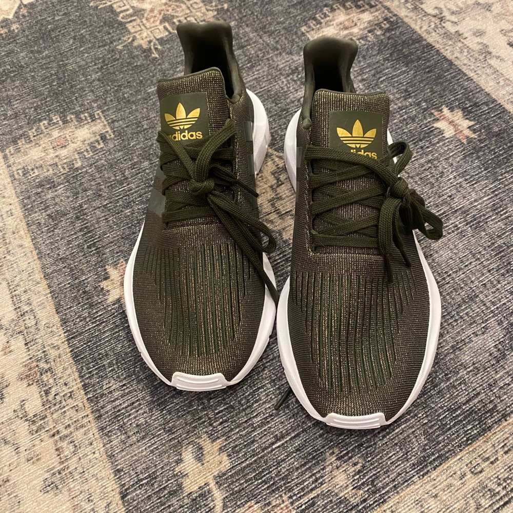 NWOB | Adidas | Original Women’s Swift Running Shoe